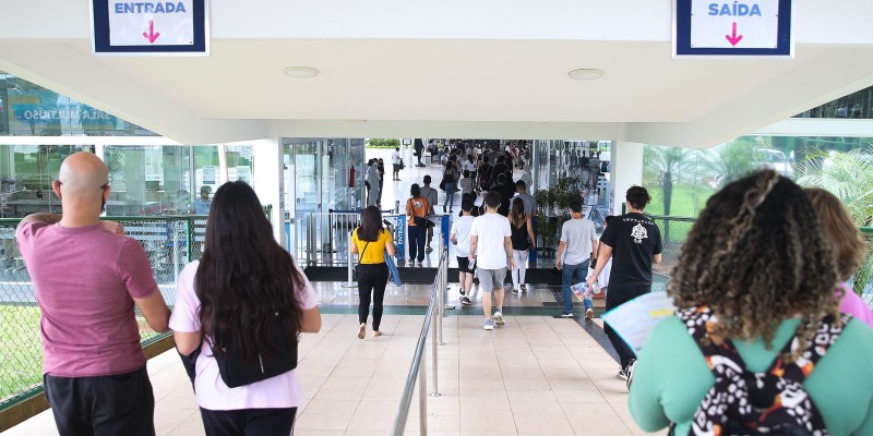 MEC abre chamada para aplicadores da prova do ENEM em janeiro