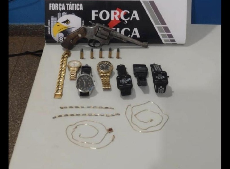 Policiais militares frustram roubo a relojoaria em Juína