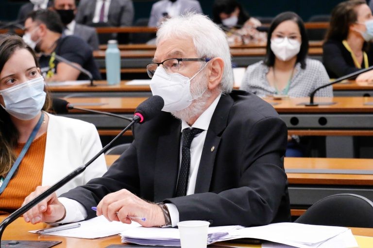 Com dois vetos, é sancionada lei que protege entregadores de aplicativos