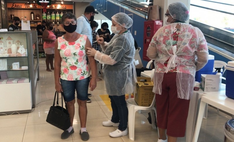 Cerca de 250 luverdenses foram vacinados contra a Covid durante ação estendida