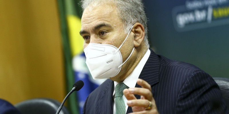 Ministro anuncia distribuição de 28,2 milhões testes para covid-19
