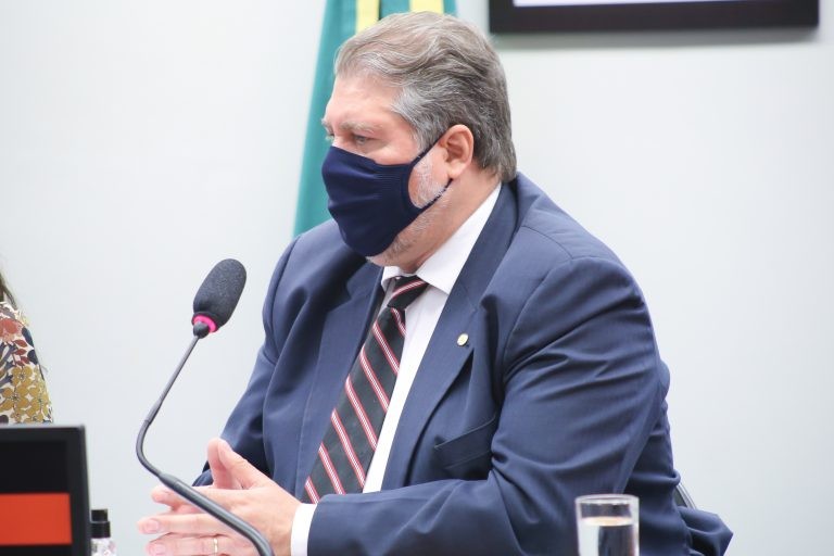 Comissão aprova isenção de IR para premiações esportivas até R$ 100 mil