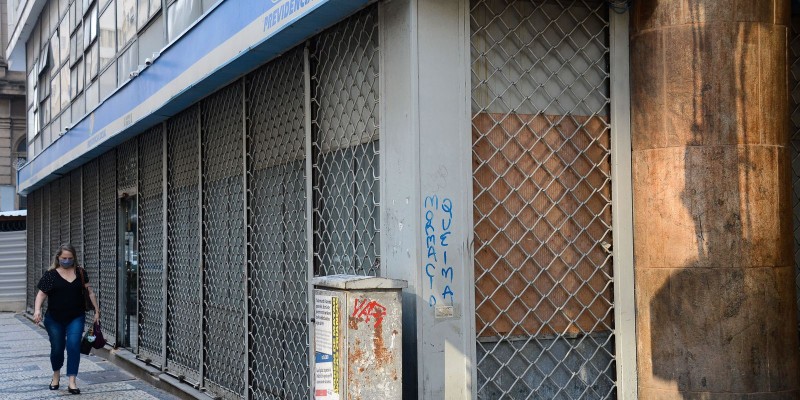 INSS suspende temporariamente perícias médicas 