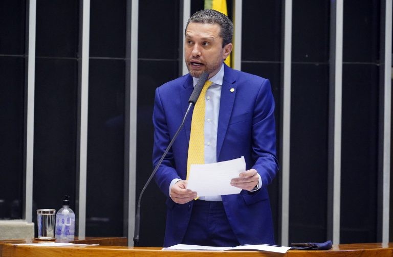 Proposta amplia prazo para regularização de núcleos urbanos informais
