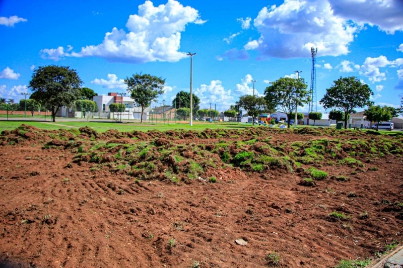 Prefeitura de Lucas do Rio Verde inicia obras de revitalização na praça do bairro Veneza