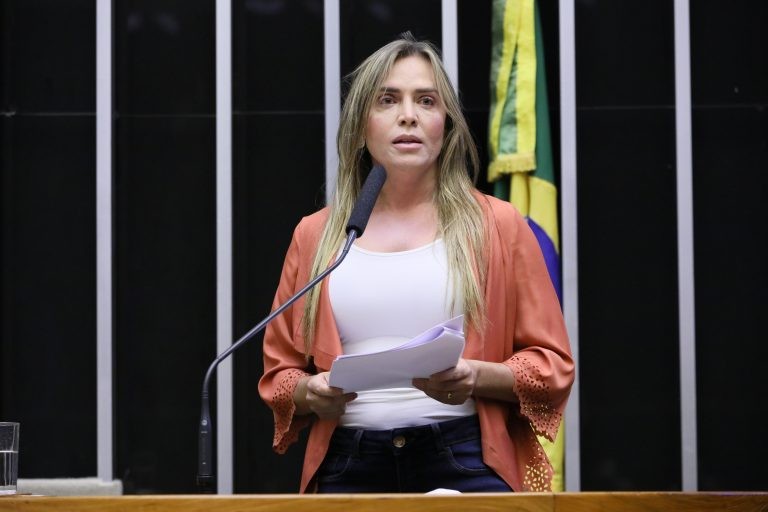 Projeto torna obrigatório exame para detectar abertura no céu da boca de recém-nascido