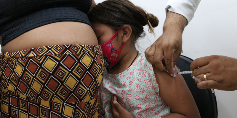 Covid-19: estados começam a enviar informações sobre vacinação ao STF