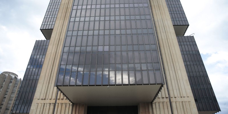 Demanda inesperada de acessos derruba site do Banco Central