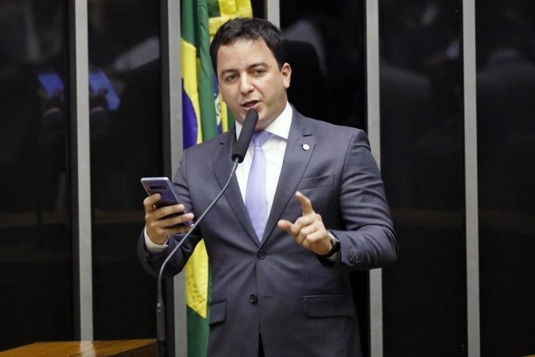 Projeto prevê maior controle sobre atividades de concessionárias de serviços públicos