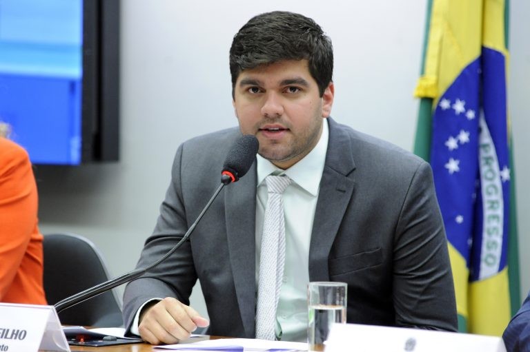 Proposta prevê desconto especial na tarifa de energia elétrica para pesca artesanal
