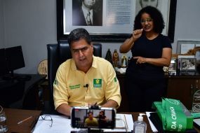 Emanuel Pinheiro libera vacinação para crianças de 10, 9 e 8 anos sem comorbidades