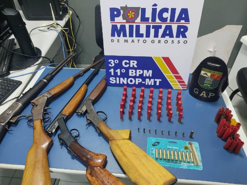 Polícia Militar apreende armas e munições e prende homem por porte ilegal
