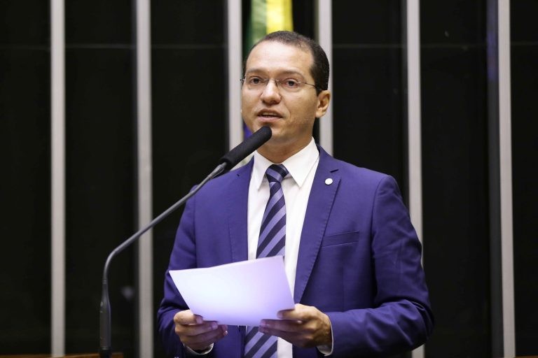 Projeto suspende uso de avaliação do cadastro positivo por 720 dias