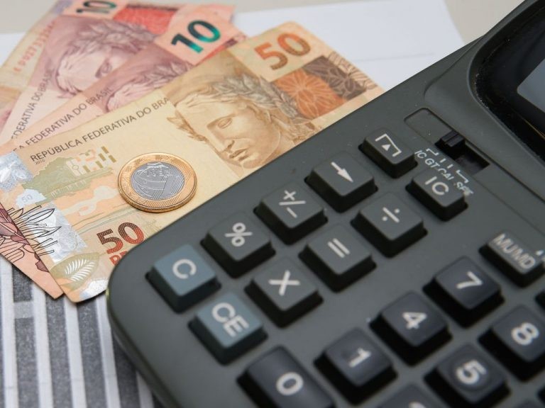 Projeto suspende inscrição de microempresas em cadastro federal de devedores