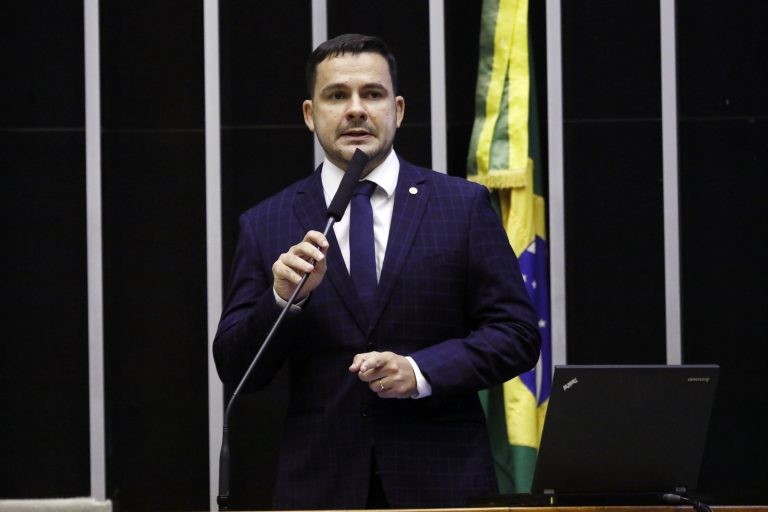 Projeto restringe concessão de crédito consignado a banco que segue autorregulação do setor