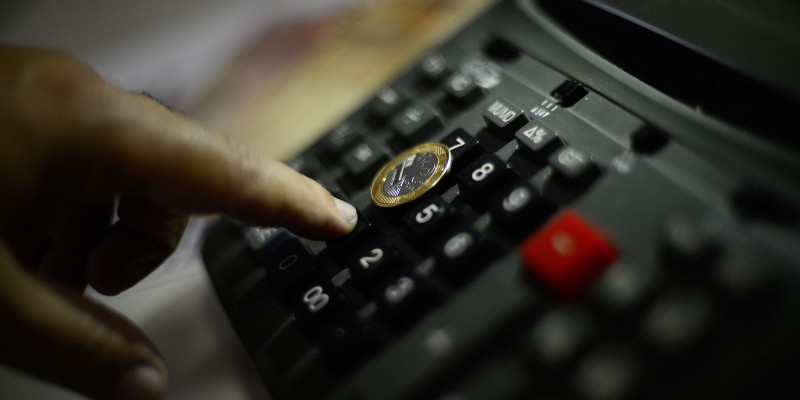 Dívida pública fecha 2021 acima de R$ 5,6 trilhões