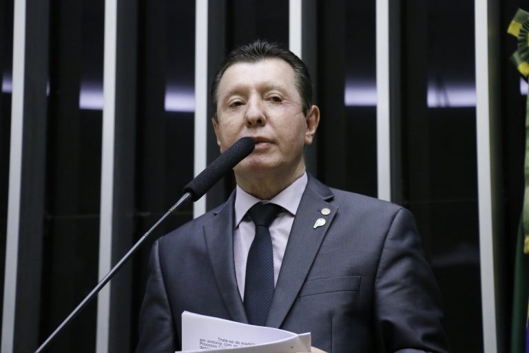 Projeto estabelece regras para prevenção do superendividamento