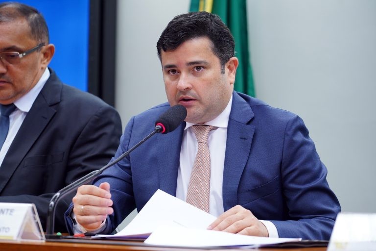 Projeto prevê descontos proporcionais na conta de luz de quem economizar