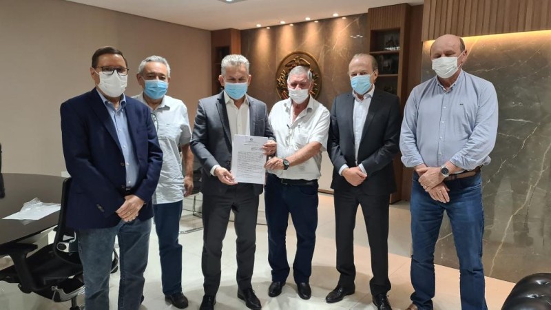 Governador repassa R$ 3,8 milhões para asfalto novo na cidade de Vera