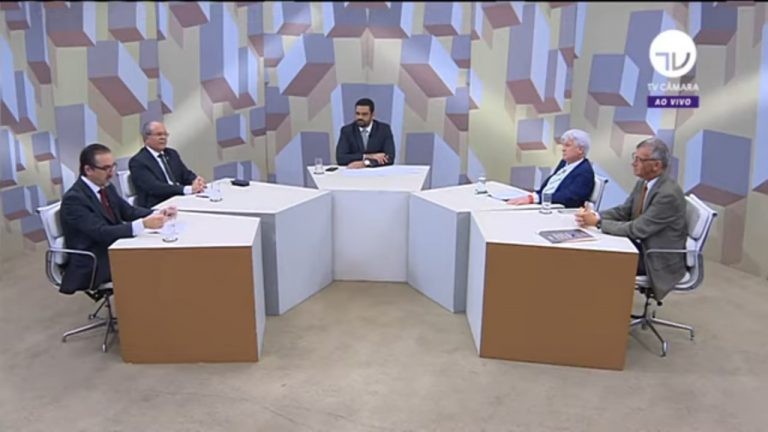 Projeto isenta emissoras de rádio e TV do Legislativo e do Judiciário de tributos de telecomunicações