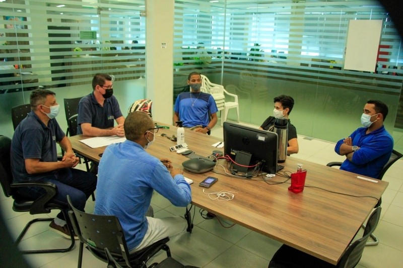 Secretaria de Esporte e Lazer se reúne com associações de corredores de Lucas do Rio Verde