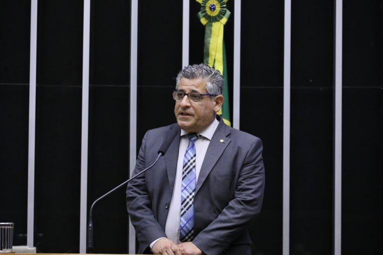 Proposta revoga atual tratamento tributário para templos religiosos
