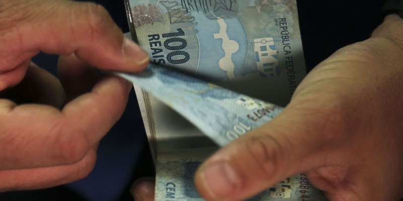 Auxílio Brasil: definido calendário de exigências de saúde e educação