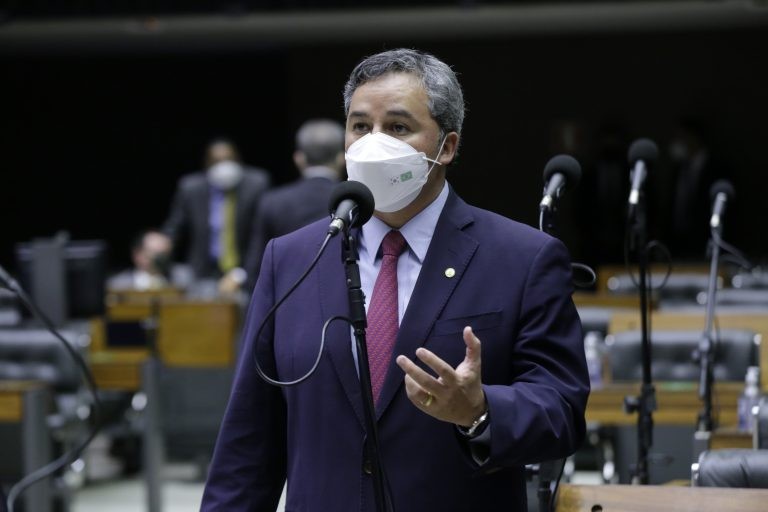 Líder do DEM defende agenda para retomada econômica em 2022