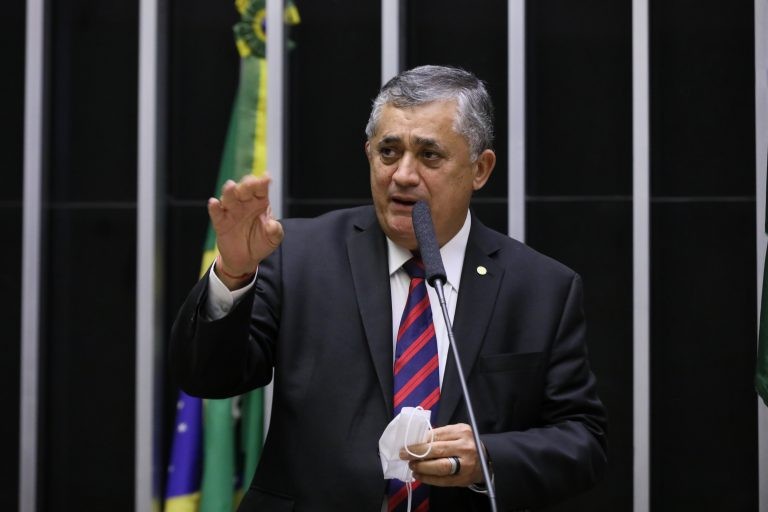Emprego e renda encabeçam a lista de prioridades da Minoria em 2022