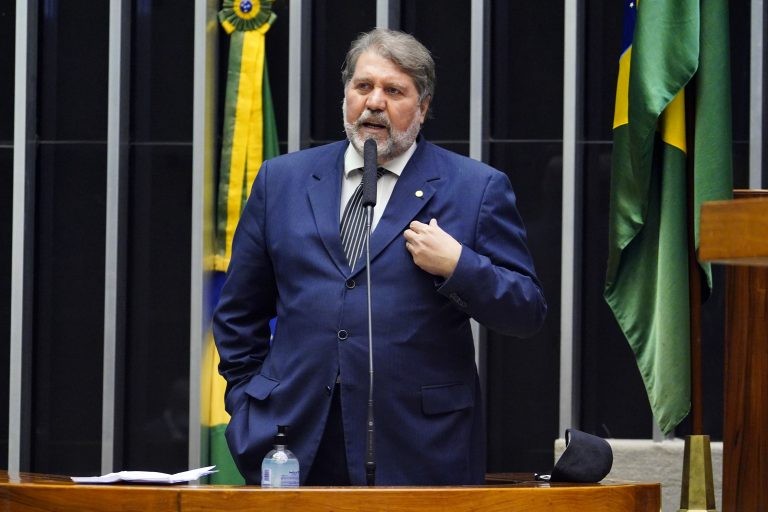 PCdoB vai defender a volta do auxílio emergencial de R$ 600 em 2022