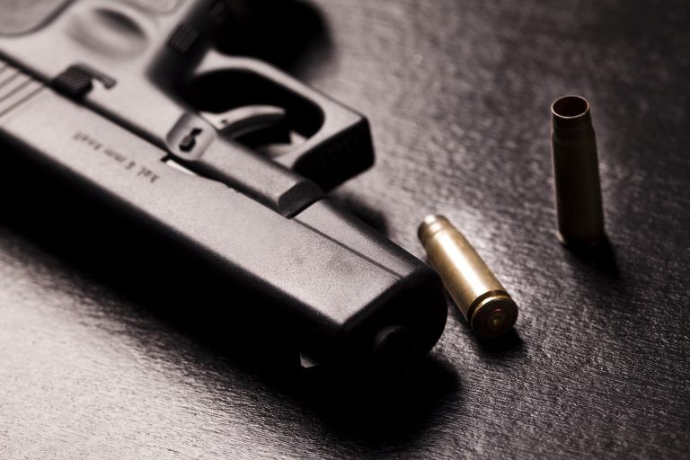 Governo quer votar ações contraterroristas e ampliação do porte de armas em 2022