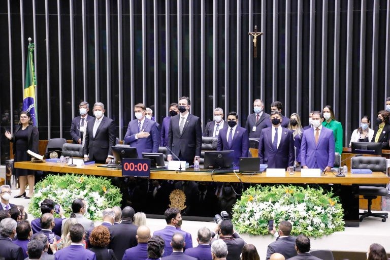 Presidente do STF deseja aos parlamentares êxito no novo ano legislativo; acompanhe