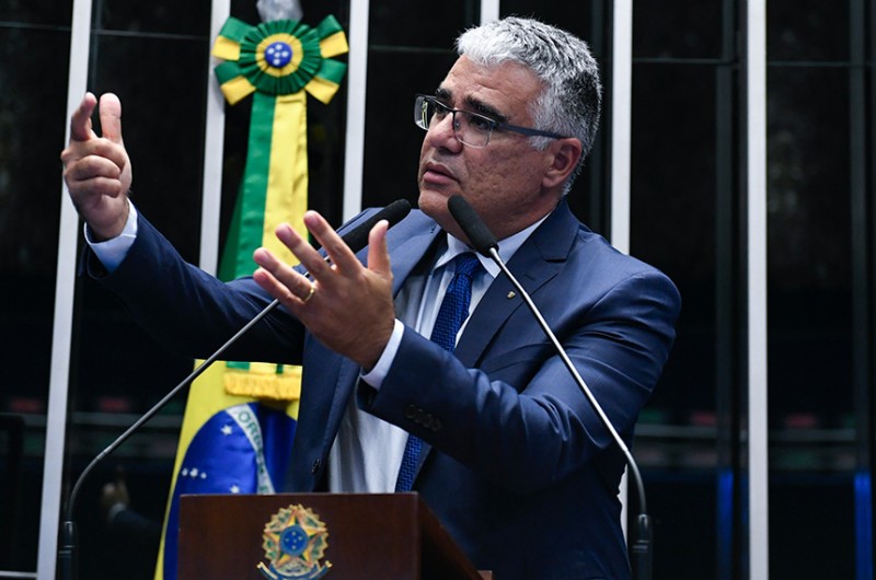 Girão pede política pública para estímulo à adoção e prevenção da gravidez indesejada