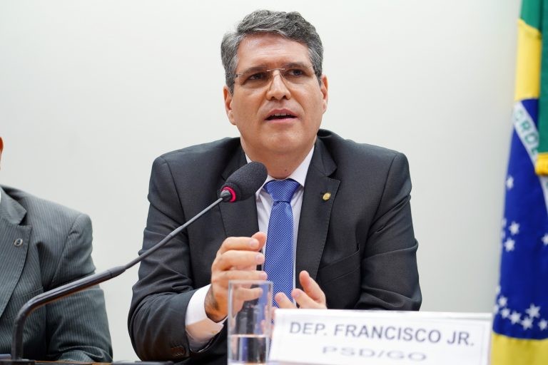 Projeto garante fisioterapia no SUS para pacientes que fizeram reconstrução mamária