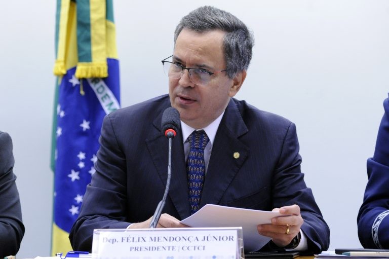 Proposta reduz tributação sobre cacau de categoria superior e derivados