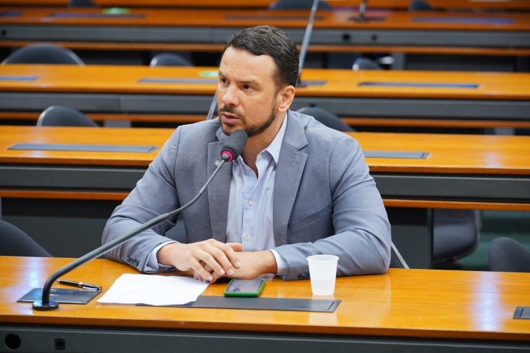 Professor Israel Batista é eleito presidente de comissão sobre formação técnica