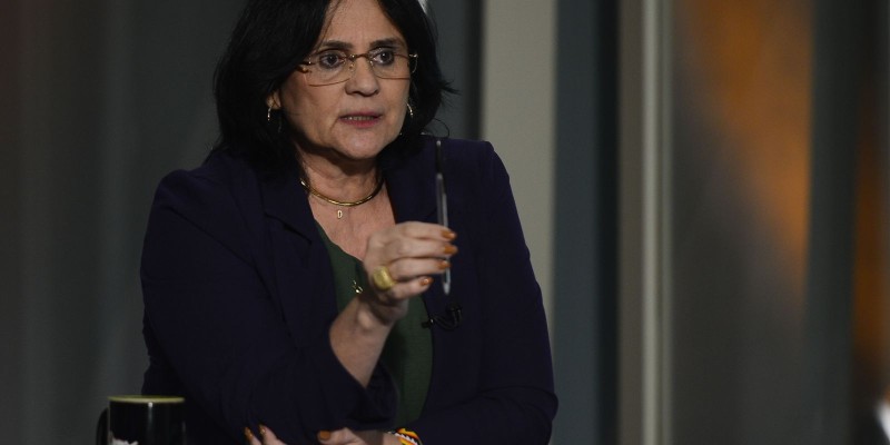 Ministra propõe ação conjunta contra a escravidão doméstica