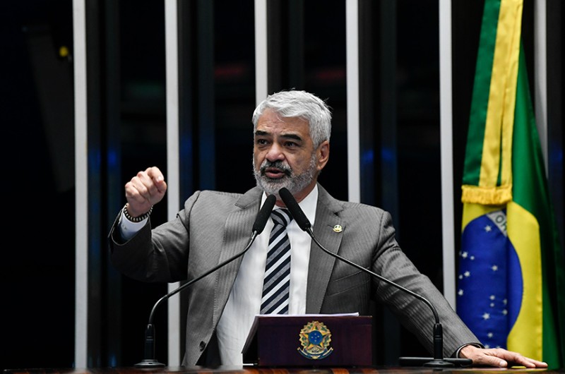 Humberto Costa repudia declaração de Kim Kataguiri sobre nazismo