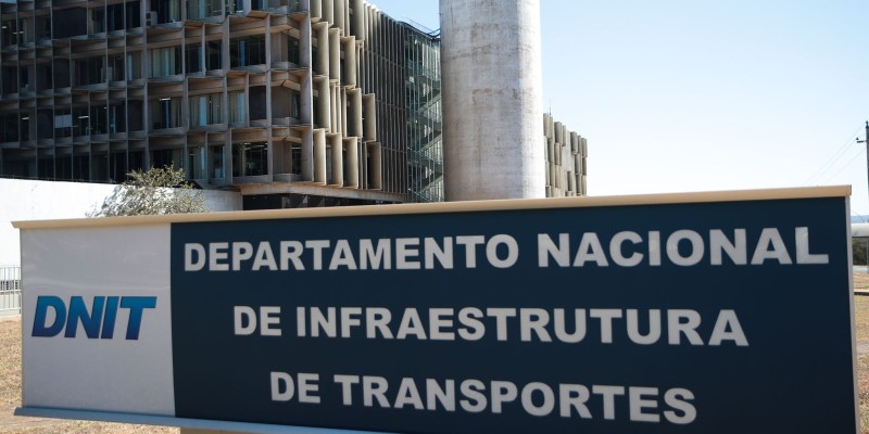Operação investiga fraudes envolvendo servidores do Dnit