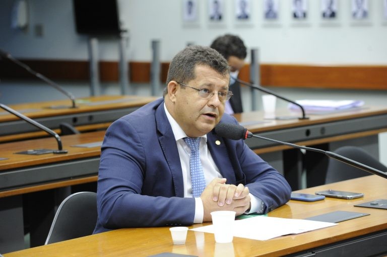 Projeto modifica regra sobre venda de filial em recuperação extrajudicial