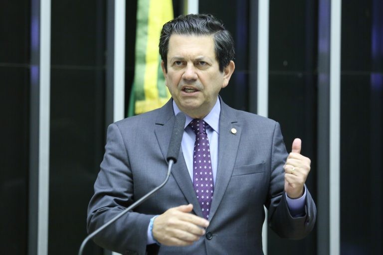 Projeto cria programa de incentivo financeiro aos turistas domésticos