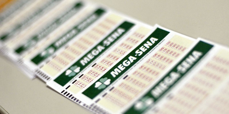 Mega-Sena acumula e pode pagar prêmio de R$ 12 milhões na quarta-feira