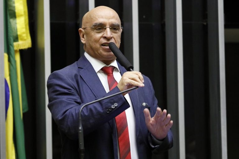 Projeto prevê como crime a subtração de criança mesmo por quem detém guarda compartilhada