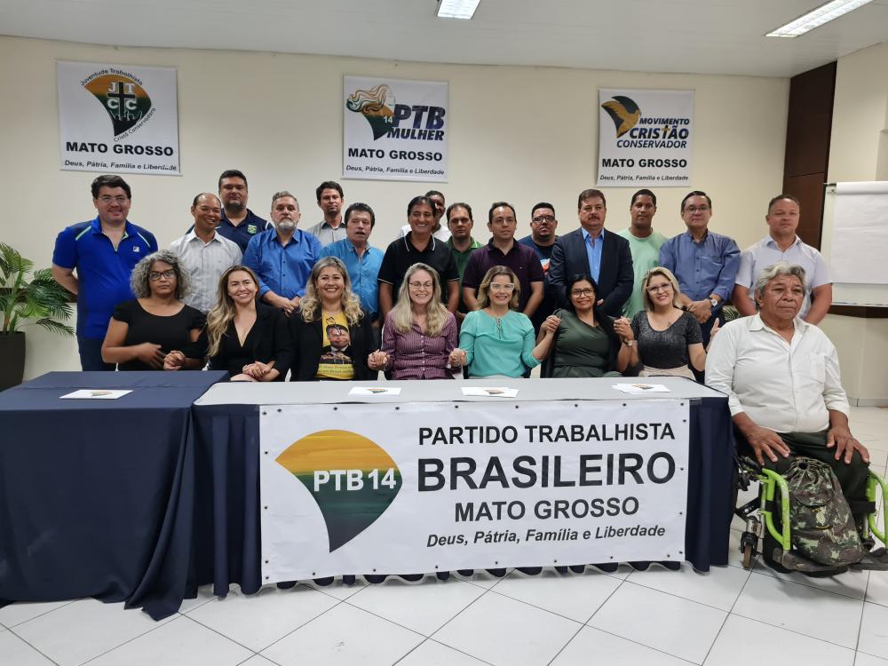 PTB reúne pré-candidatos a deputados, e lança Antônio Galvan ao senado