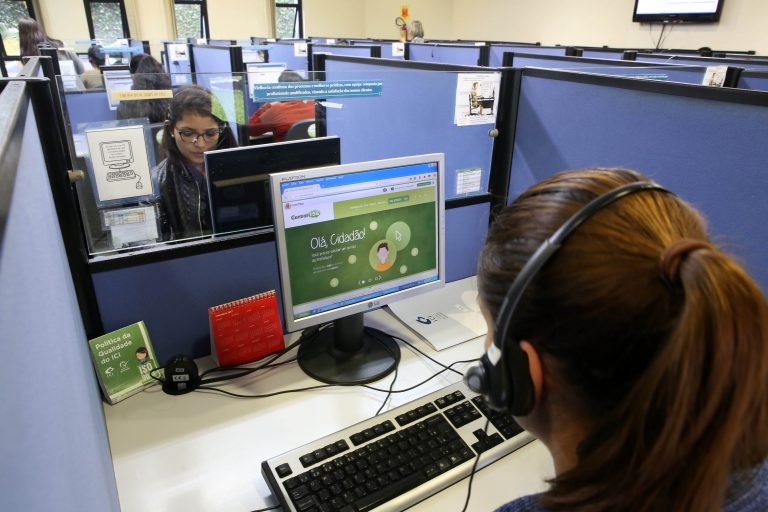 Projeto obriga empresas de telemarketing a oferecer programa de ginástica laboral aos empregados
