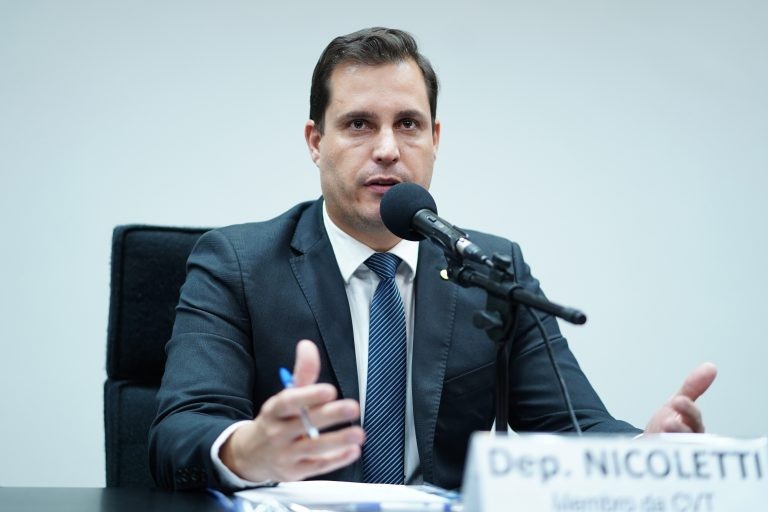Projeto gradua multa de trânsito conforme valor do veículo