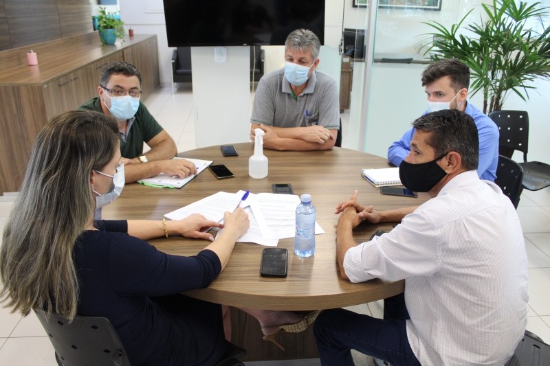 Prefeitura de Lucas do Rio Verde recebe gestores de Campo Verde