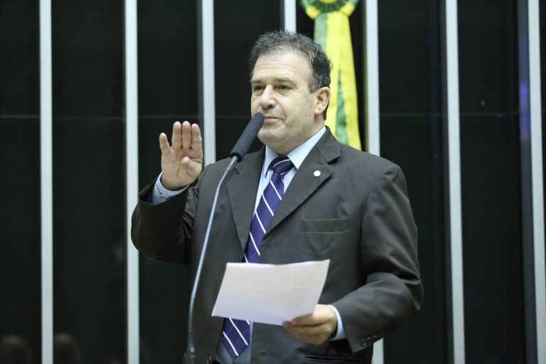 Projeto fixa indenização para vítimas de incêndio na boate Kiss