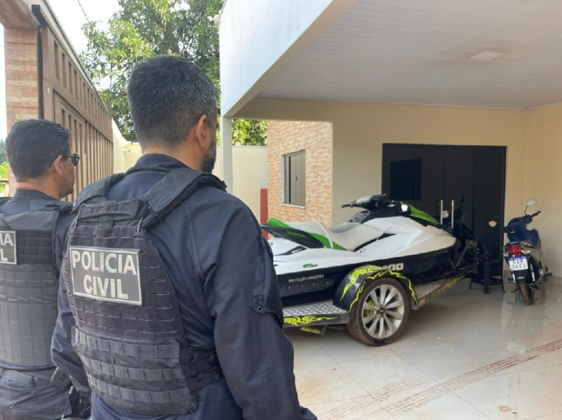Operação mira lucro financeiro de organização criminosa, apreende 23 veículos e R$ 30 mil em dinheiro