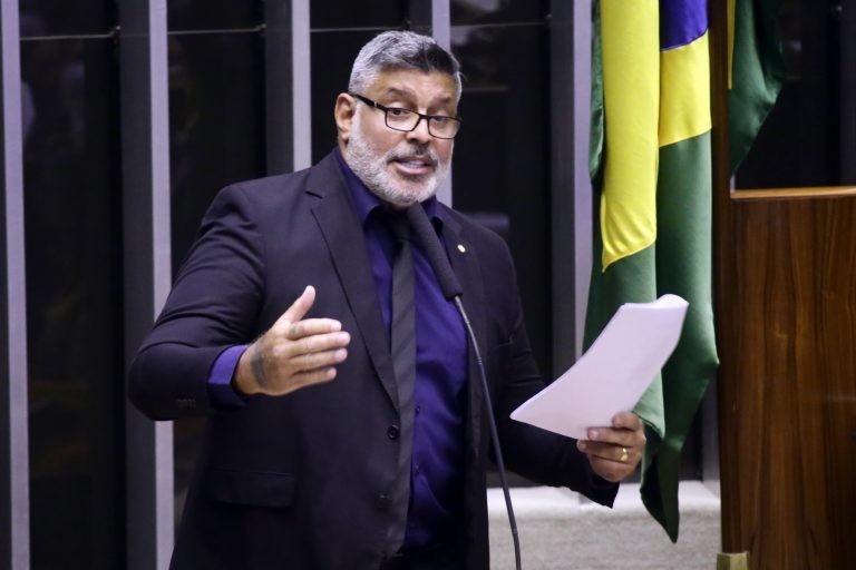 Projeto exige informe à polícia sobre ocorrências criminais dentro de lojas